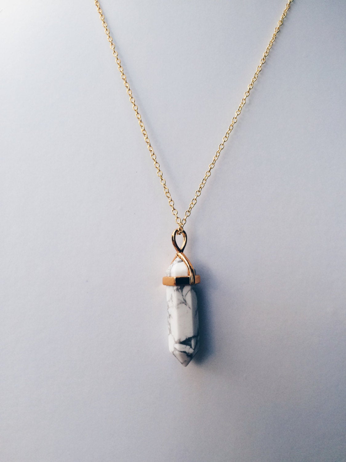 Howlite Gold Crystal Necklace, White Howlite Healing Stone Jewelry, Marble Necklace for Women
