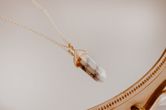Howlite Gold Crystal Necklace, White Howlite Healing Stone Jewelry, Marble Necklace for Women
