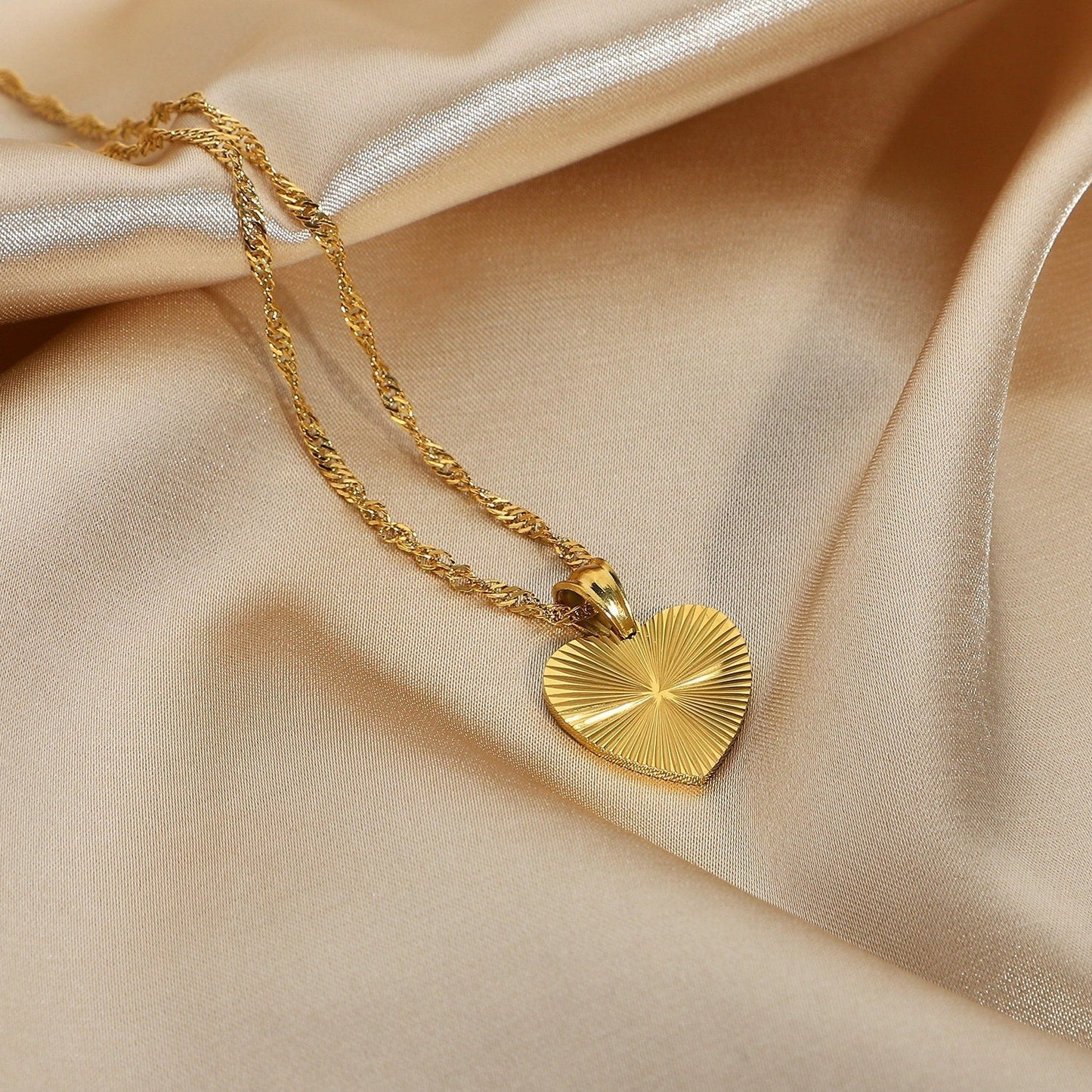 Sunburst Heart Necklace - 18K Gold Stainless Steel Necklace - Shining Sun Heart Pendant, Birthday Gift for Girlfriend