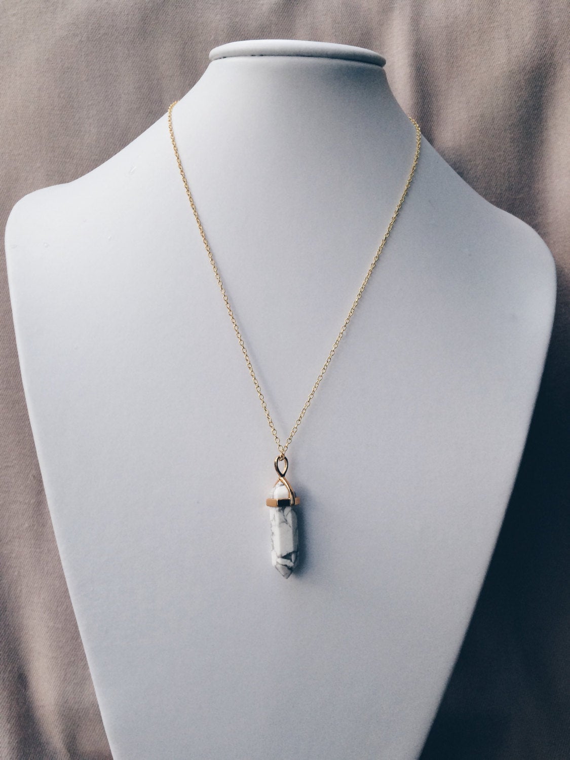 Howlite Gold Crystal Necklace, White Howlite Healing Stone Jewelry, Marble Necklace for Women
